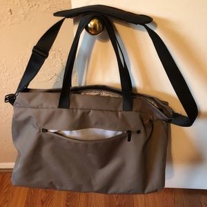 Everlane ReNew Transit Weekender in Warm Charcoal